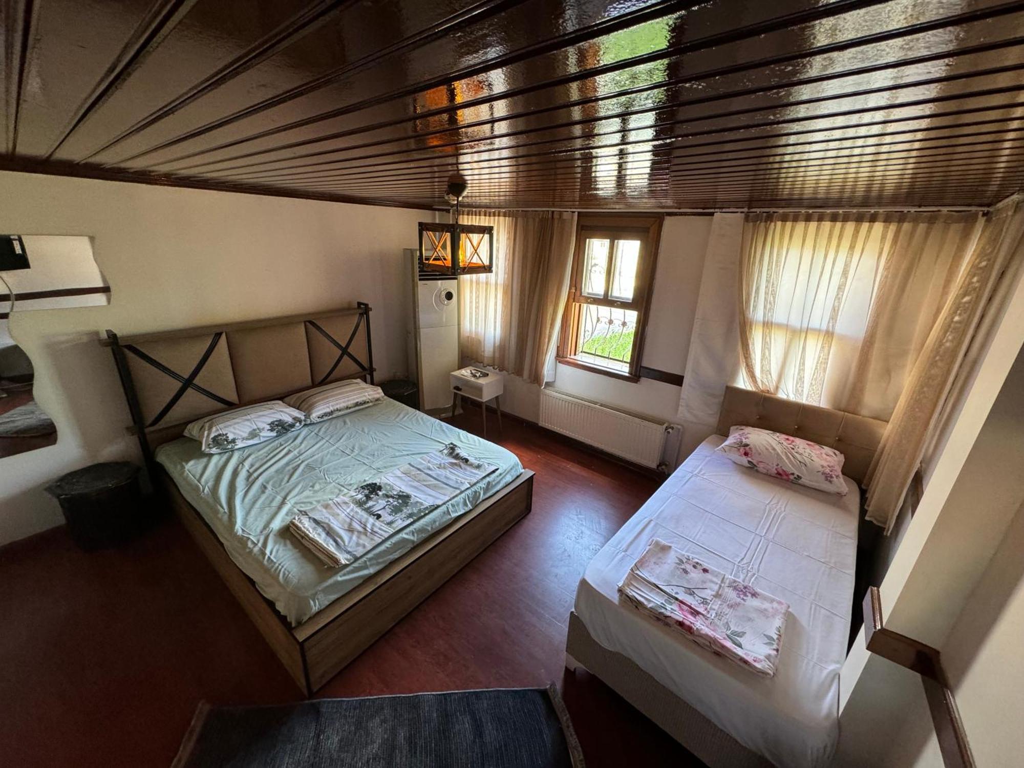 Koesk Apart Otel *